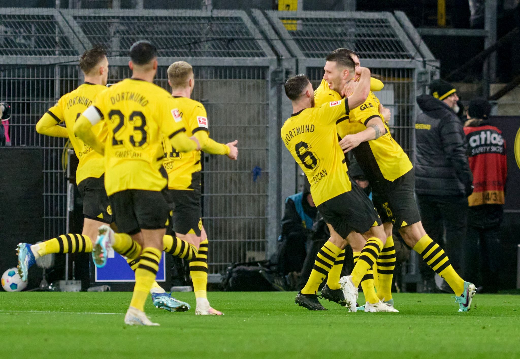 Süle kämpft um Stammplatz beim BVB