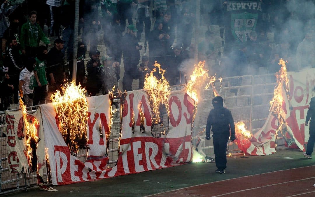 Griechische Superliga wieder mit Fans und strengen Auflagen