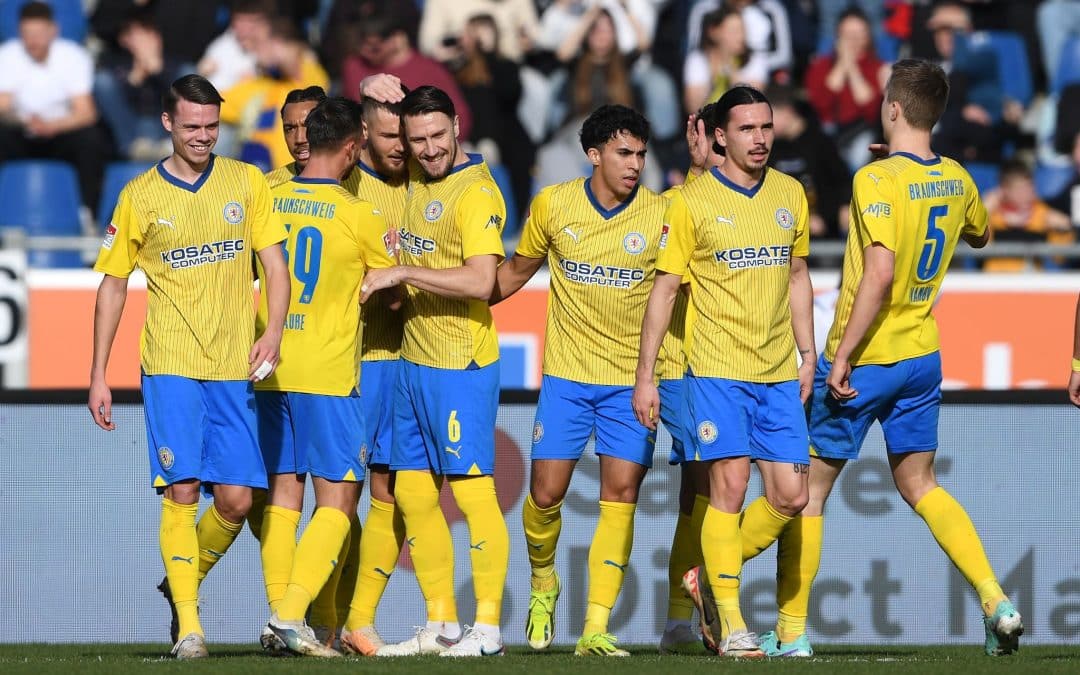 Eintracht Braunschweig holte mit dem Heimsieg gegen den Karlsruher SC wichtige drei Punkte im Abstiegskampf.