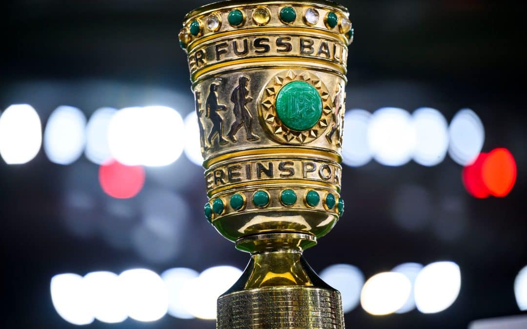 Im DFB-Pokal wurde das Halbfinale ausgelost - auch wenn eine Paarung noch nicht genau feststeht.