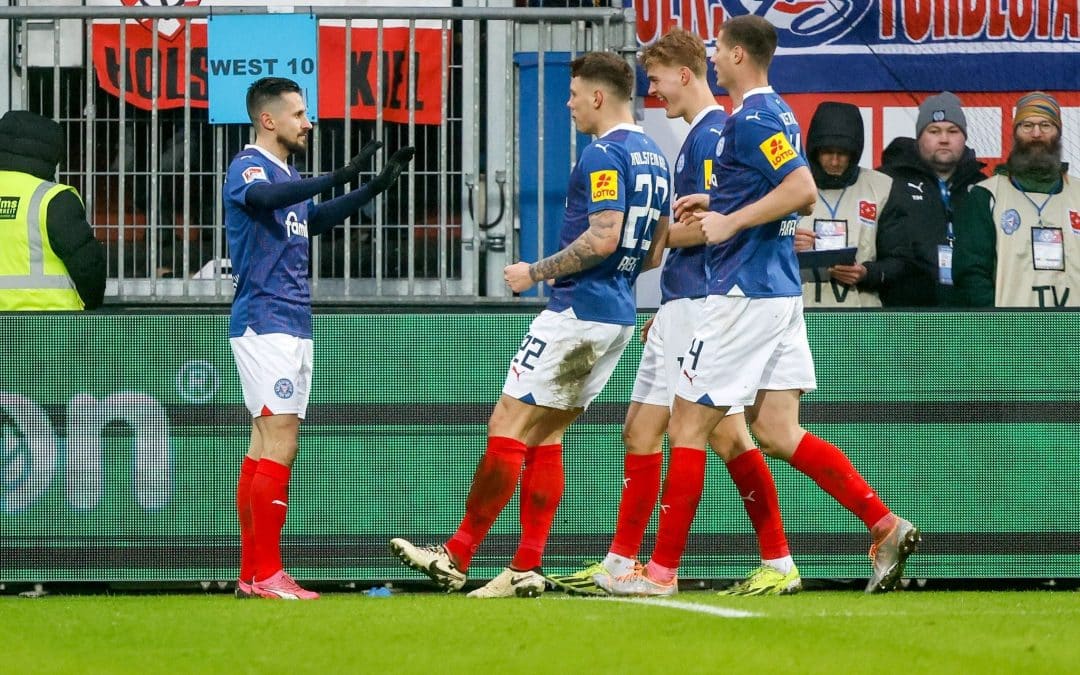 Holstein Kiel feierte einen Heimsieg gegen den FC Schalke 04.