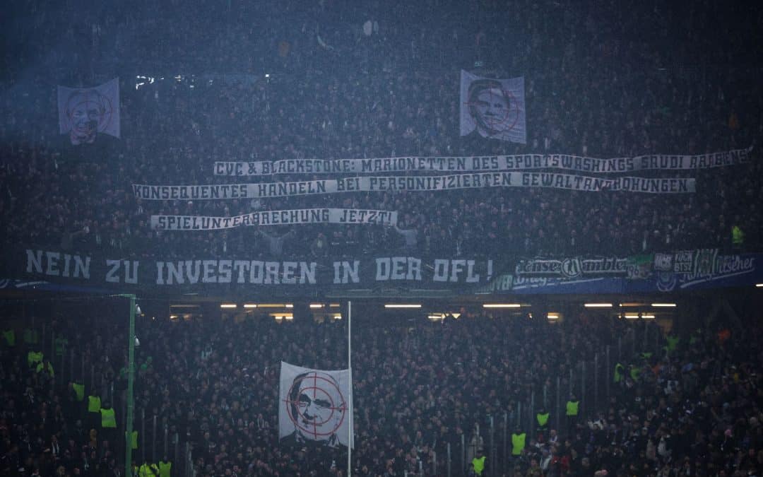 96-Boss Martin Kind will gegen Banner in Hannovers Fanblock vorgehen.