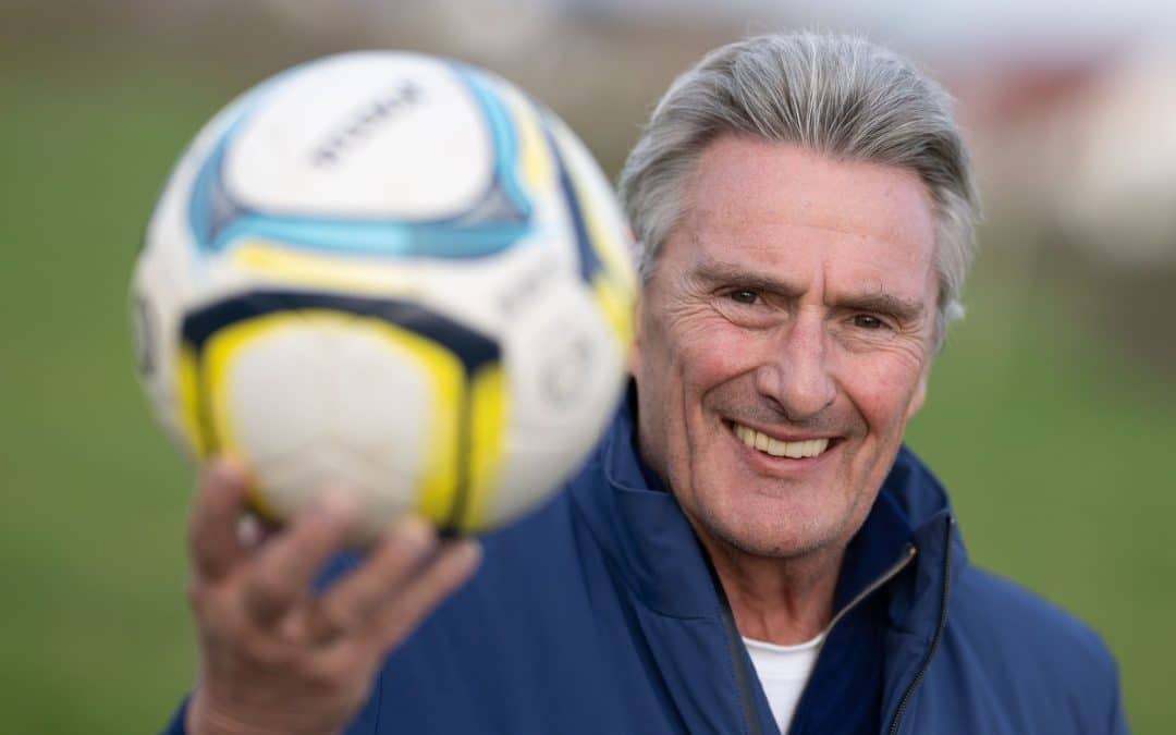 Der ehemalige Profi-Fußballer Dieter Müller feiert seinen 70. Geburtstag groß.
