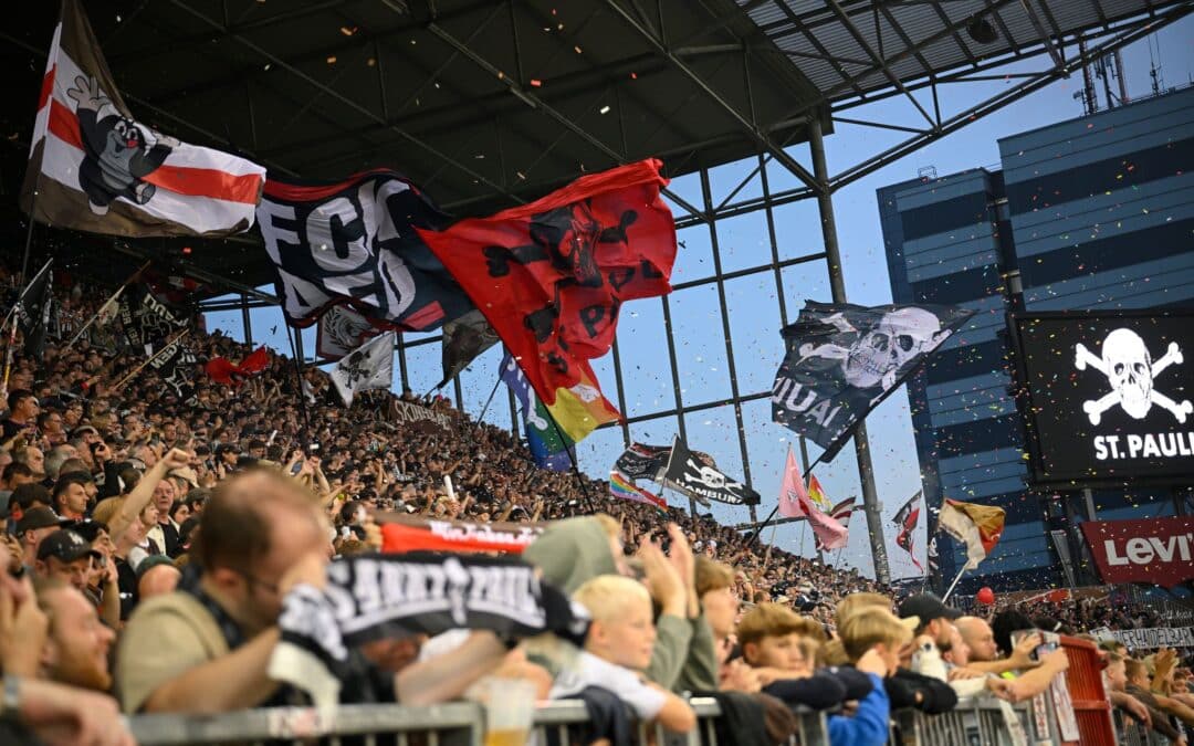 Der FC St. Pauli will mit einem Genossenschaftsmodell für die Fans Schulden tilgen.