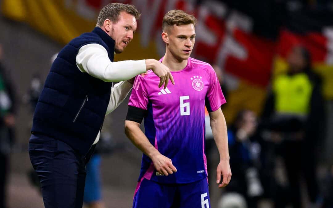 Geht es nach Andreas Möller, sollte Bundestrainer Julian Nagelsmann (links) Kapitän Joshua Kimmich wieder im Mittelfeld aufstellen.