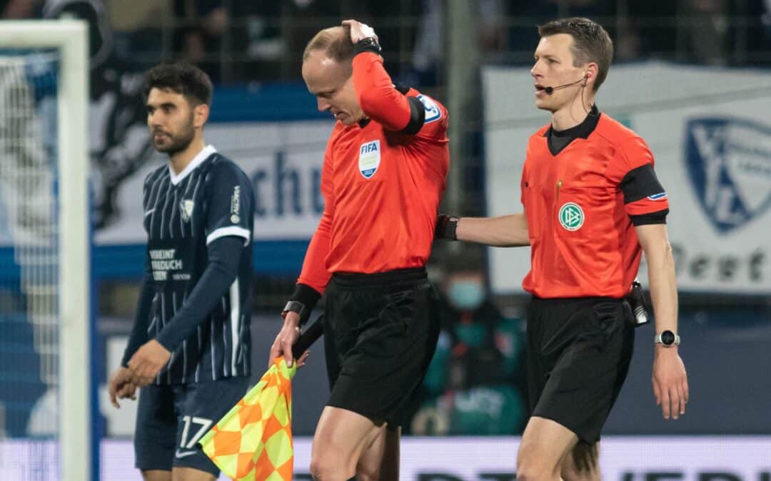 Der VfL Bochum hat sich nach einem Bierbecherwurf einen Teil der Geldstrafe vom Täter zurückgeholt.