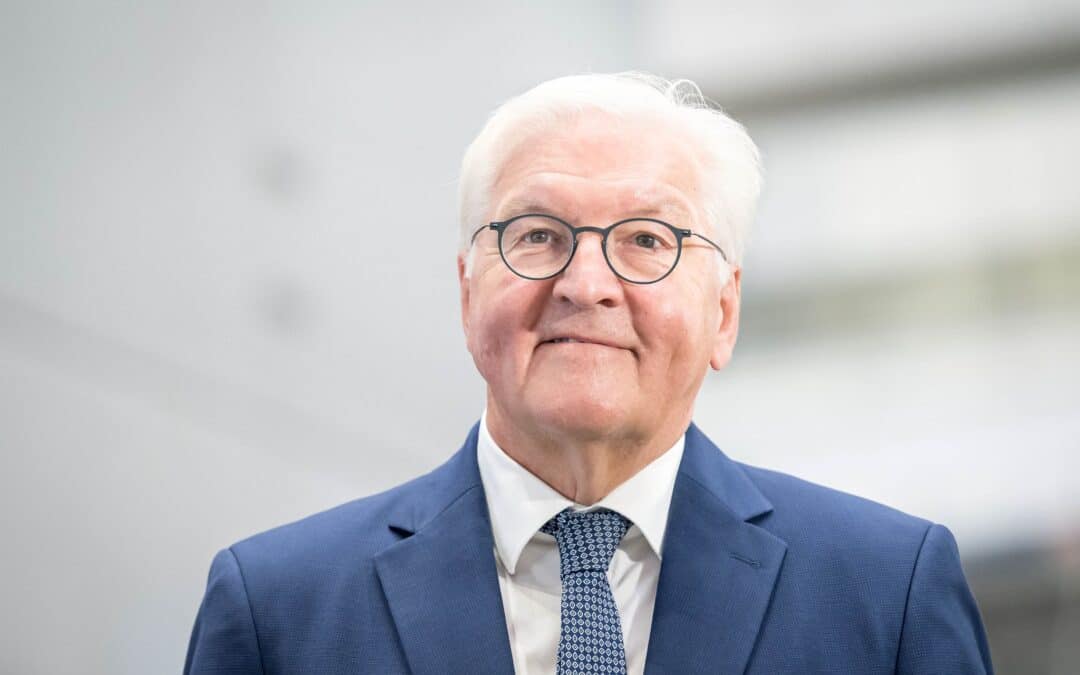 Bundespräsident Frank-Walter Steinmeier würdigt Günter Netzer als prägenden Spielmacher seiner Zeit.