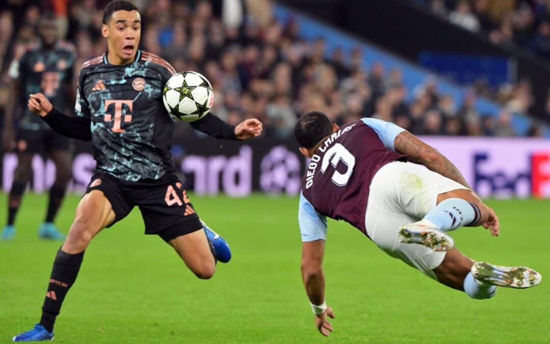 Jamal Musiala (l), hier im Einsatz gegen Aston Villa, muss vorerst pausieren.