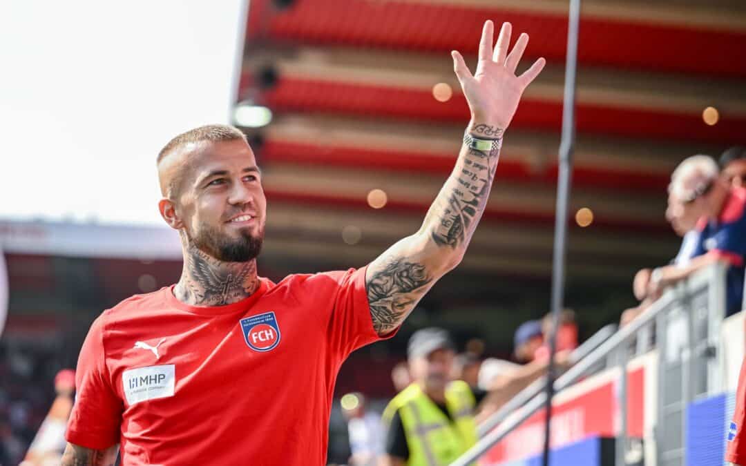 Niklas Dorsch und der 1. FC Heidenheim starten in die Ligaphase der Conference League.