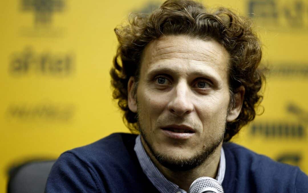 Ex-Fußballer Diego Forlan nimmt im November an einem Profi-Tennisturnier teil.