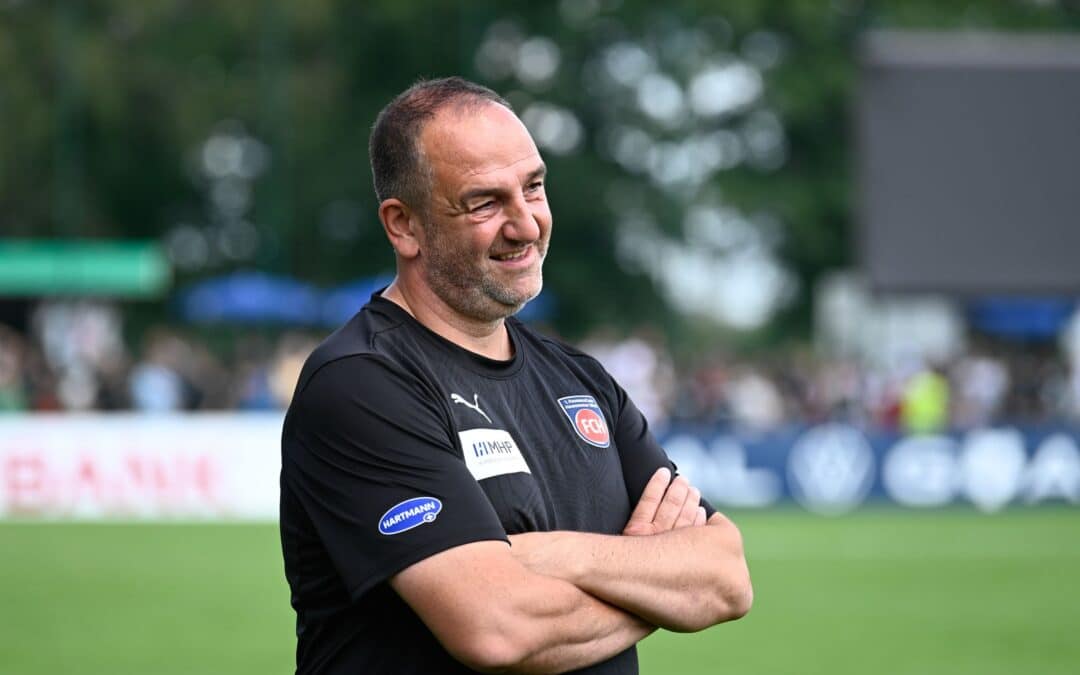 Am Donnerstag treffen der 1. FC Heidenheim und Trainer Frank Schmidt auf Olimpija Ljubljana.