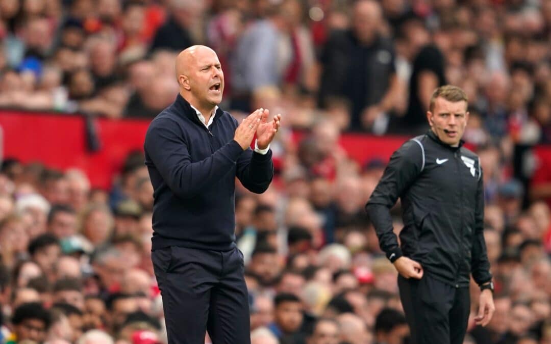 Trainer Arne Slot steht mit dem FC Liverpool nach sechs Premier-League-Spielen an der Tabellenspitze.