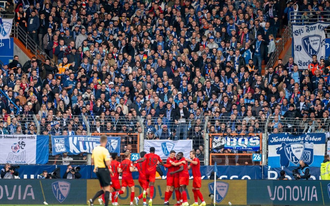 Grund zur Freude: Die Bayern bejubeln die 1:0-Führung.