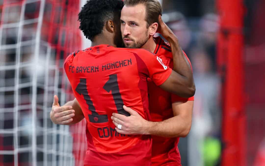 Bayerns Torschützen beim Jubel: Kingsley Coman (l) und Harry Kane.