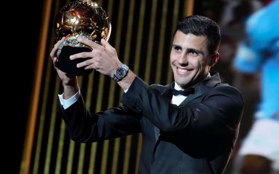 Rodri ließ sich für die Auszeichnung mit dem Ballon d'Or feiern. (Archivbild)