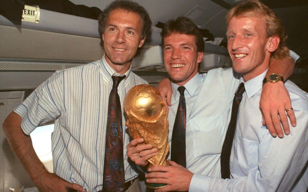 Gemeinsam wurden Franz Beckenbauer (l), Lothar Matthäus (m) und Andreas Brehme (r) 1990 Weltmeister.