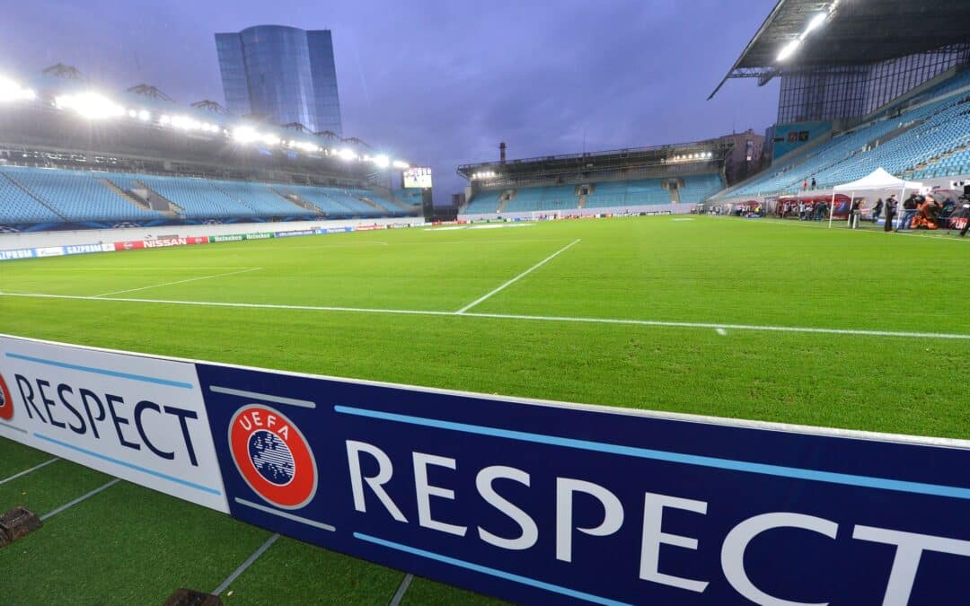 Khimki Arena bei Moskau: In Russland ist ein Schiedsrichter nach der Veröffentlichung von Selbstlob gesperrt worden. (Archivbild)