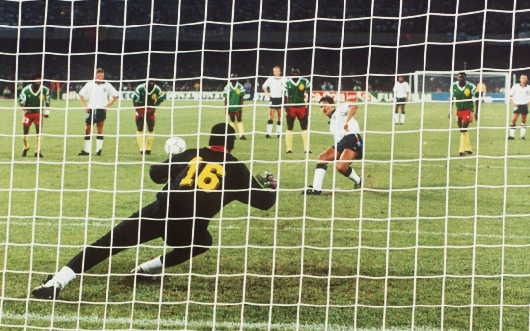 Ein legendäres WM-Spiel: 1990 scheitert Kamerun im Viertelfinale nach Verlängerung an England.