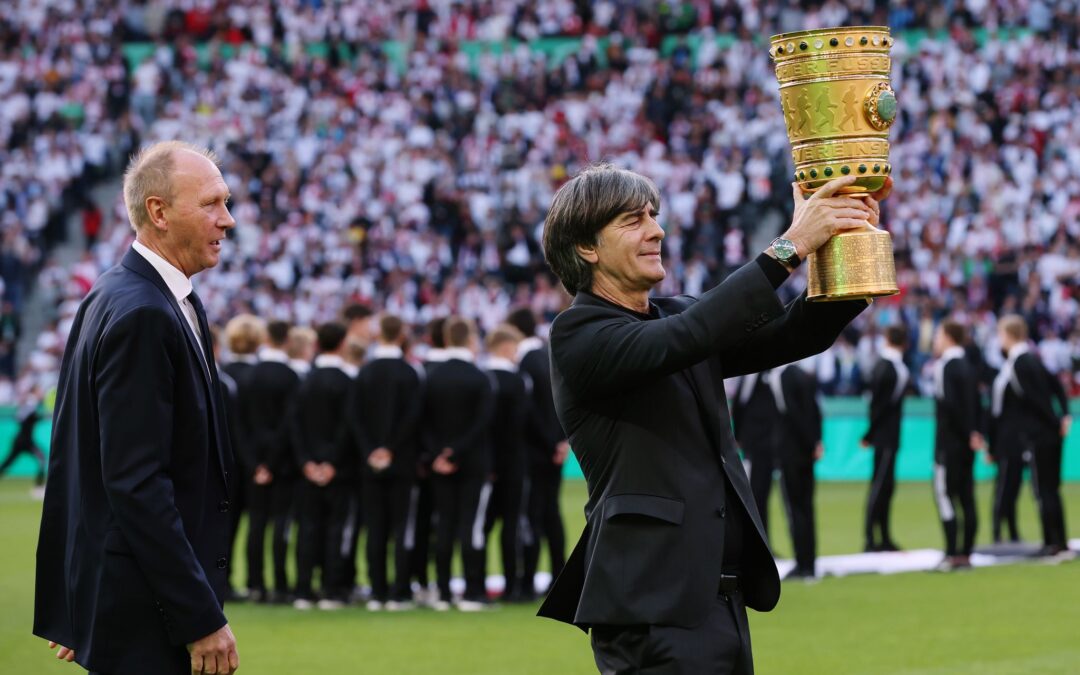Joachim Löw war Trainer des VfB Stuttgart, als das Team 1997 zuletzt den DFB-Pokal gewann.