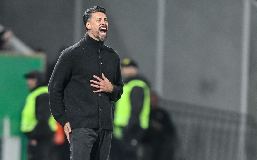 Kann er Krisenmanager? Augsburgs Trainer Sandro Wagner.