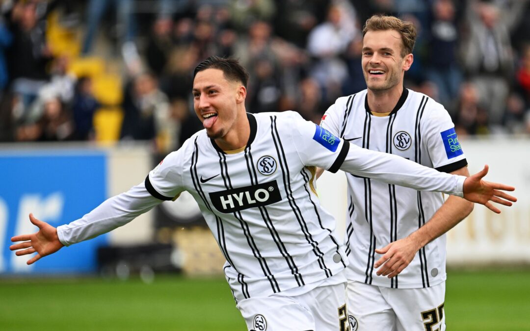 Younes Ebnoutalib (vorn): Hattrick gegen Fürth.