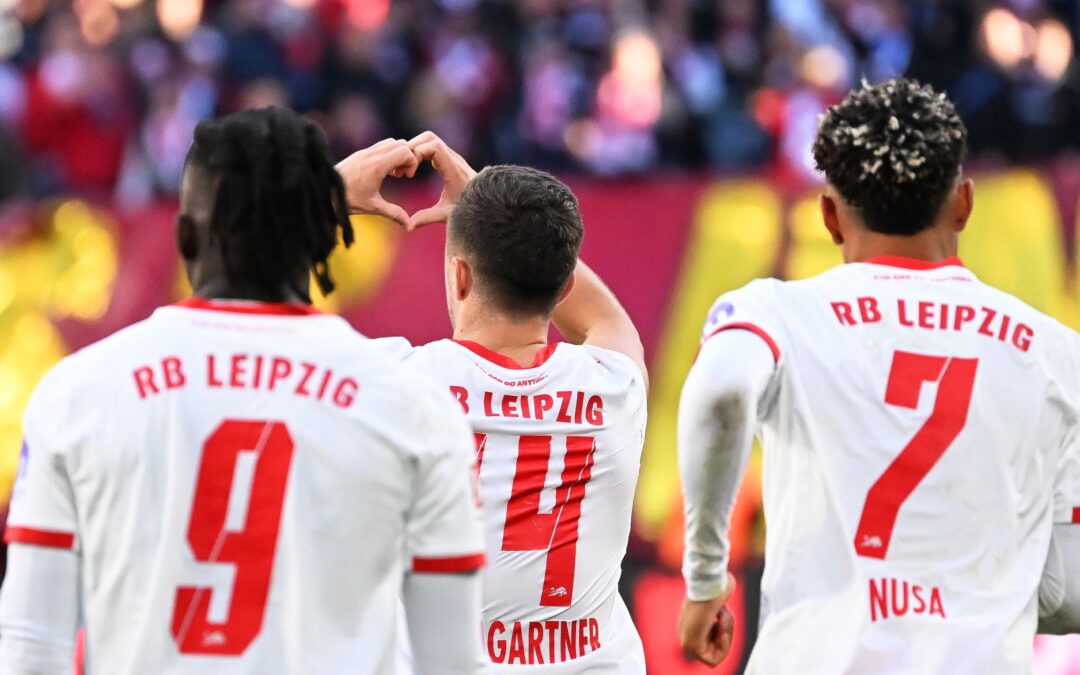 Christoph Baumgartner (RB Leipzig, M) jubelt nach seinem Treffer zum 1:0.