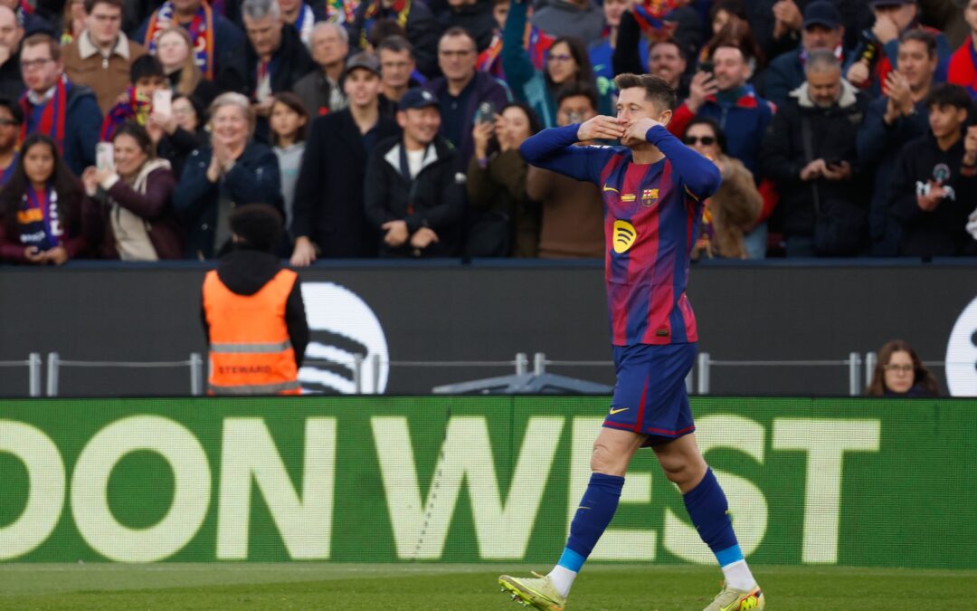 Robert Lewandowski leitet den Sieg bei der Rückkehr ins Camp Nou ein.