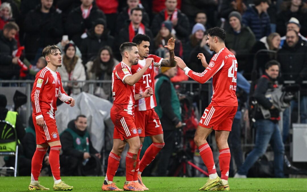 Am Ende konnten die Münchner um Luis Díaz (2.v.r.) doch jubeln.