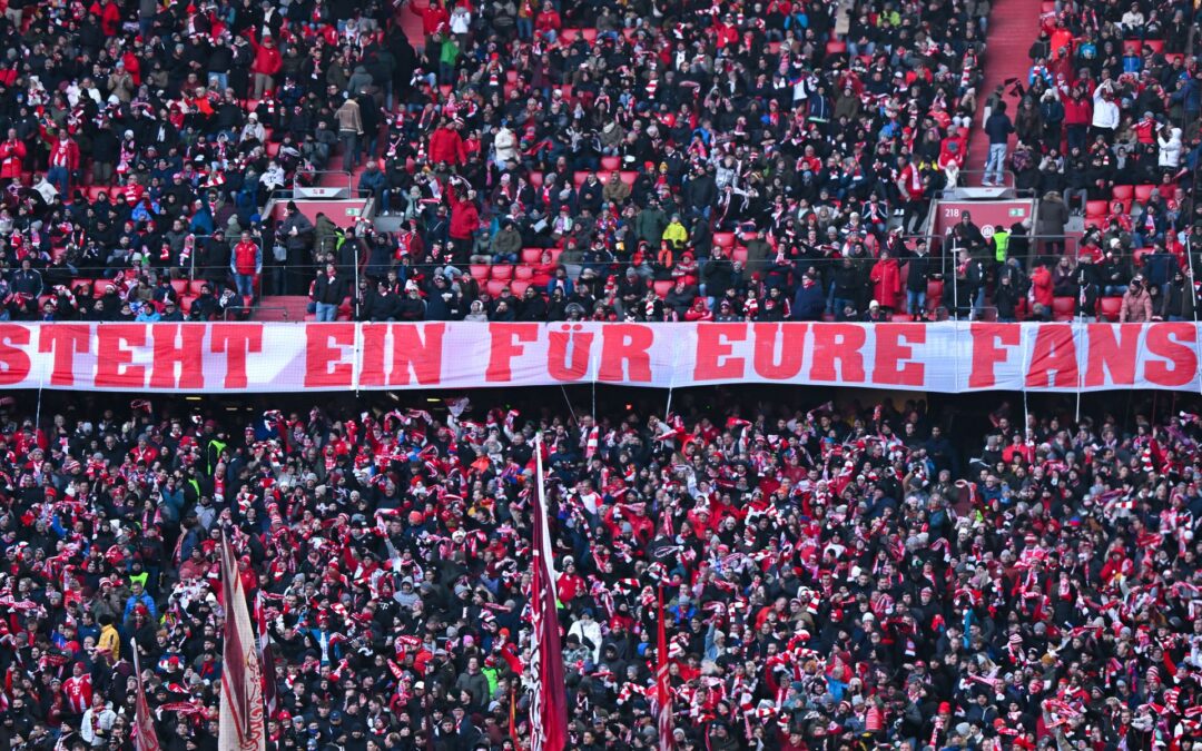 Ein Fan-Plakat in der Münchner Arena.