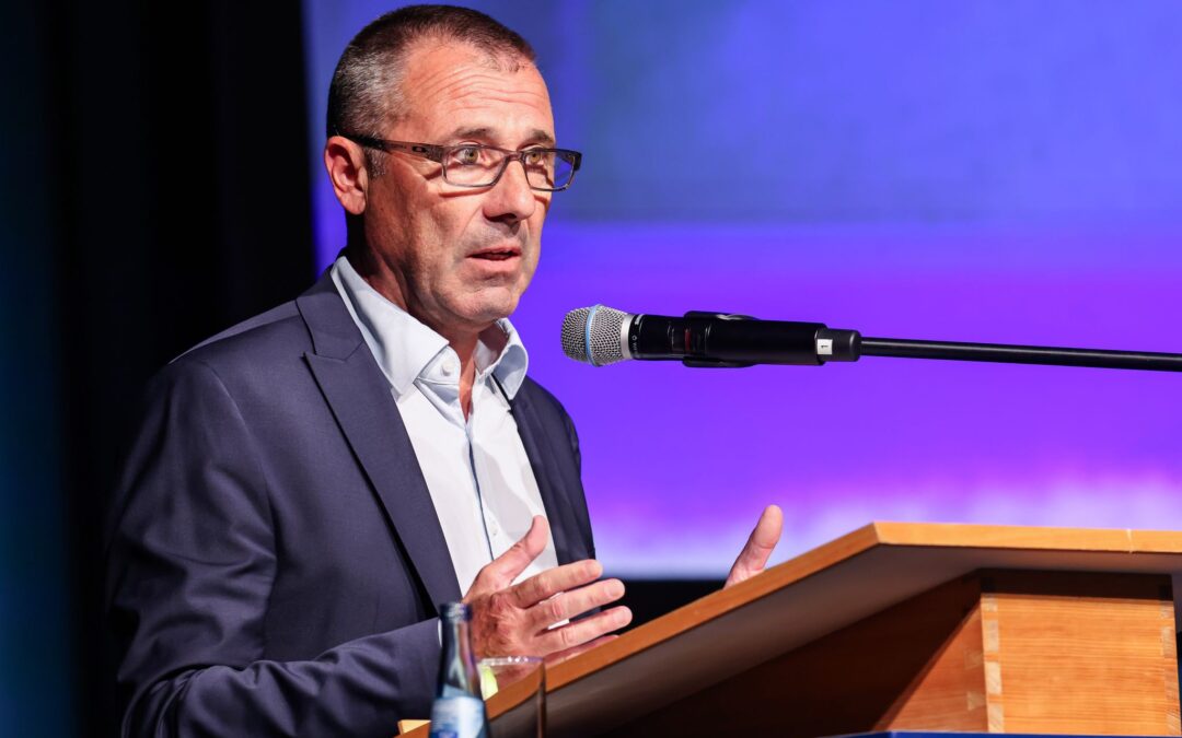 Jörg Albrecht tritt als Vorsitzender des eingetragenen Vereins zurück.