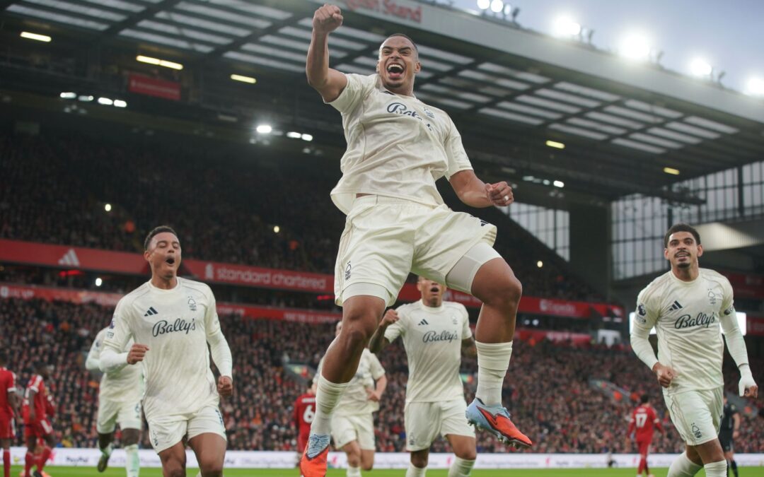 Murillo (M) brachte Nottingham Forest in Anfield in Führung.
