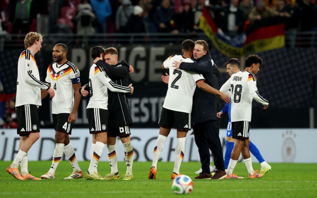 Alle erleichtert: Deutschland feiert das WM-Ticket.