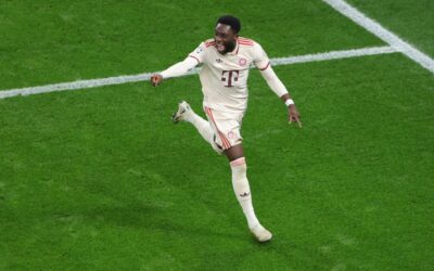 Bayern-Profi Davies wieder im Teamtraining