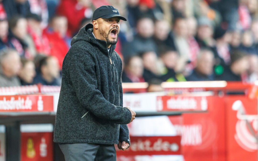 Im Kampf um Bundesliga-Punkte konnte Vincent Kompany erst ganz spät das Münchner 2:2 bejubeln.