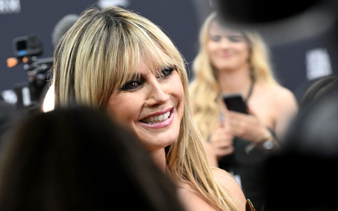 Supermodel Heidi Klum wird die Auslosung zur Endrunde der Fußball-WM 2026 moderieren. (Archivbild)