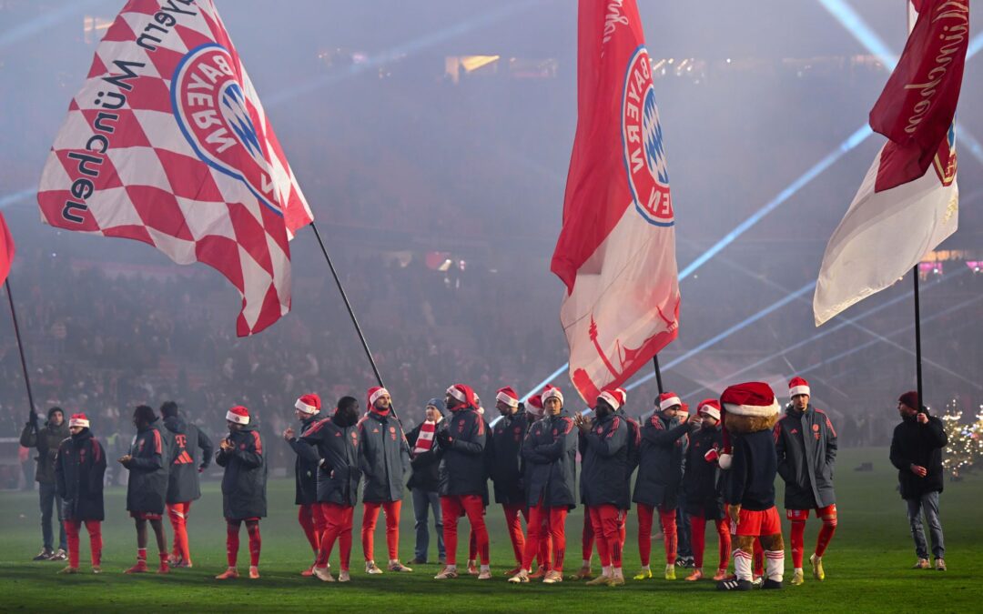 Nicht als Sieger zur Weihnachtsfeier im Stadion: Die Stars des FC Bayern.