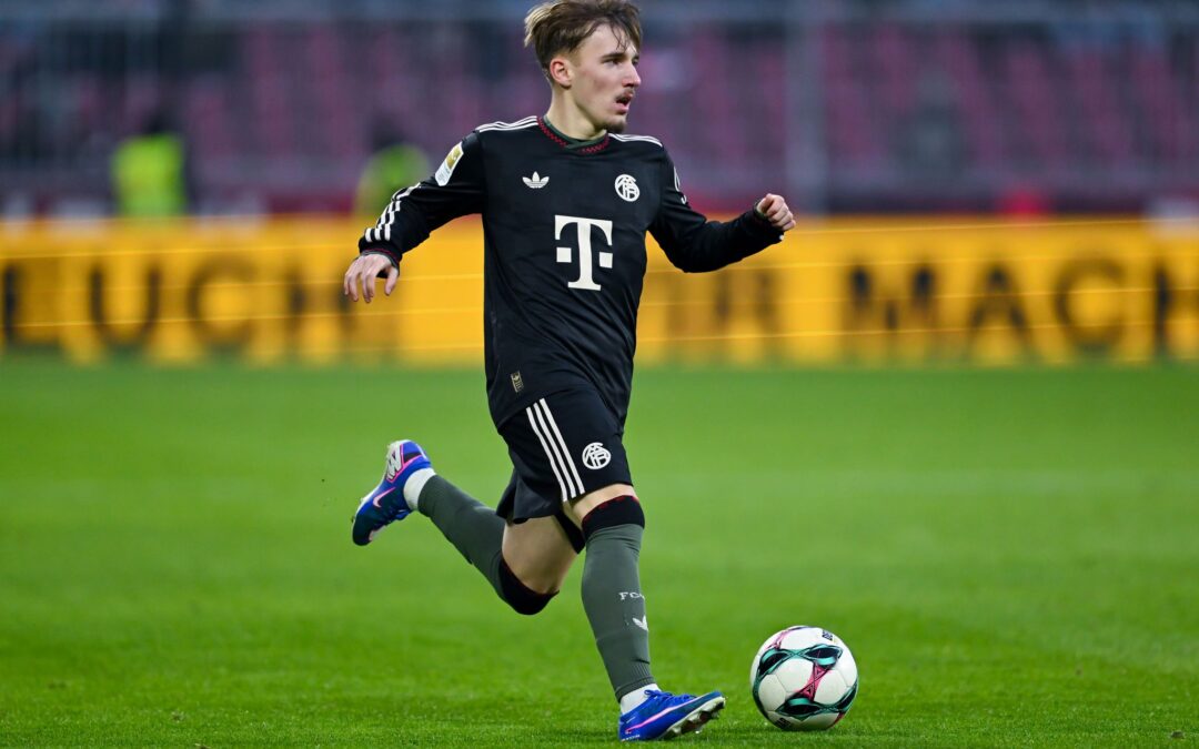 Lennart Karl in Aktion beim Bayern-Testspiel in Salzburg.