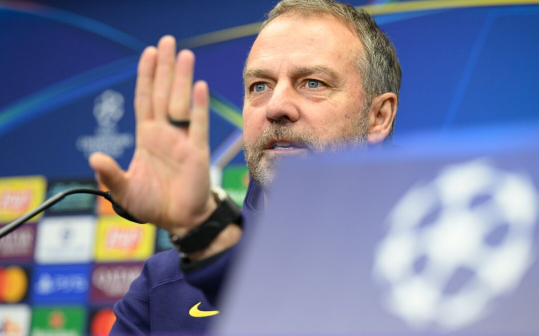 Barcelona mit Trainer Flick muss noch um den direkten Einzug ins Achtelfinale kämpfen. (Archivbild)