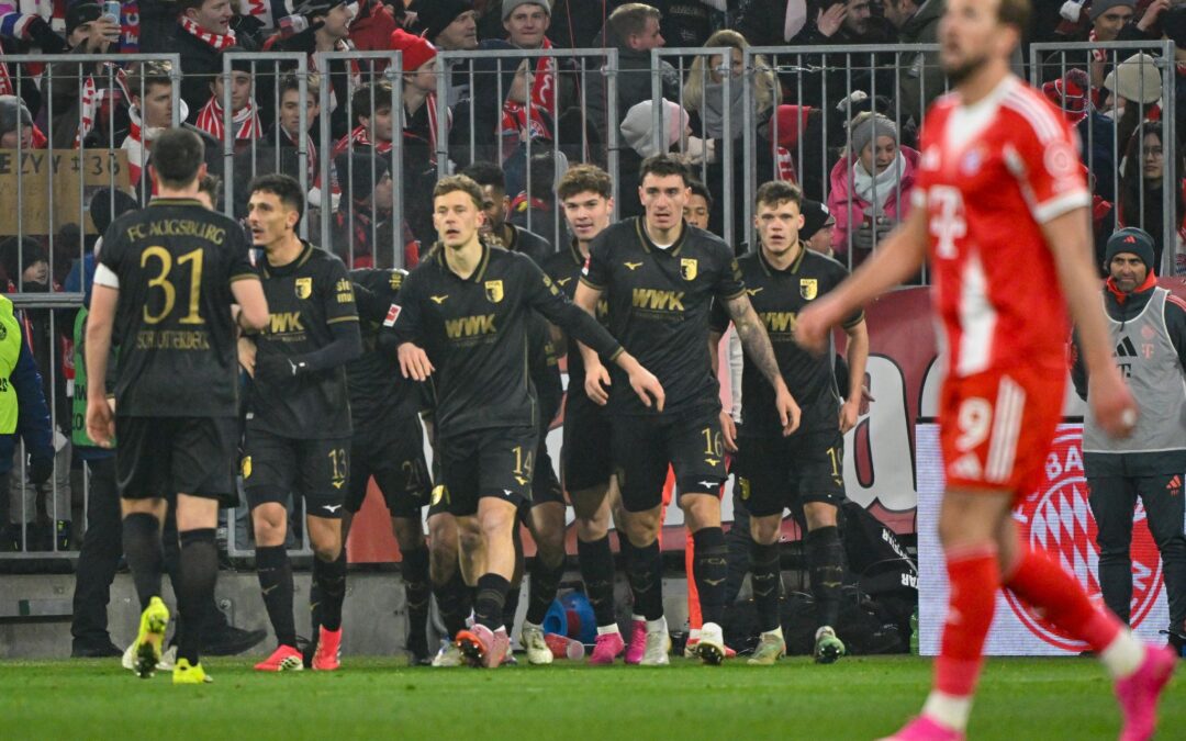Freude beim FC Augsburg, Enttäuschung bei Harry Kane.
