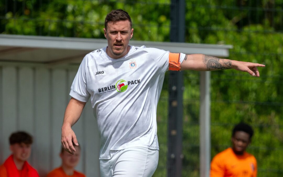 Max Kruse gibt künftig in der Hamburger Oberliga Anweisungen. (Archivbild)
