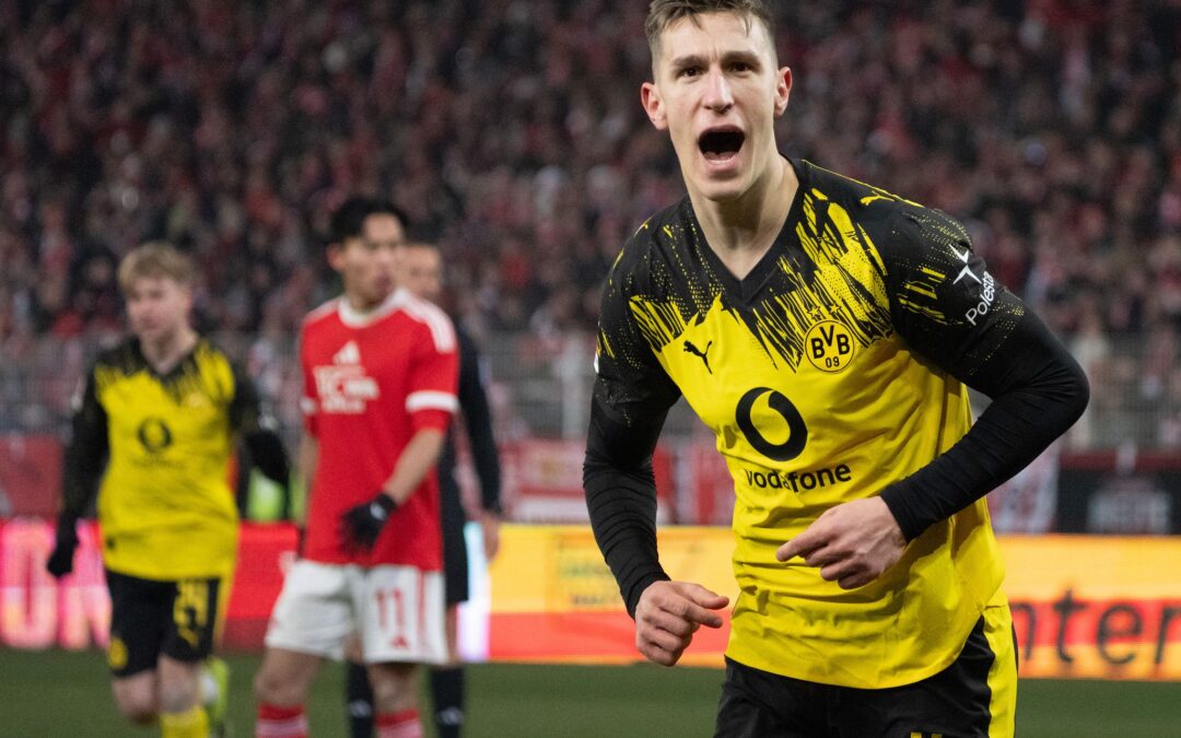 Nico Schlotterbeck bejubelt seinen Kopfballtreffer zum 2:0.