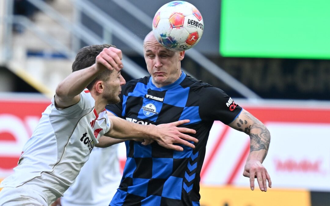 Die Paderborner, hier Sven Michel beim Kopfball, waren wacher und zielstrebiger.