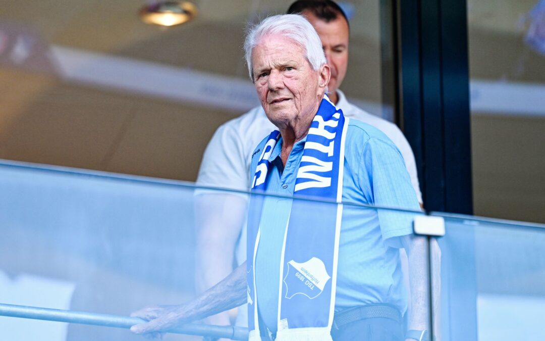 Mäzen Dietmar Hopp macht sich für einen Verbleib von Geschäftsführer Andreas Schicker stark. (Archivbild)