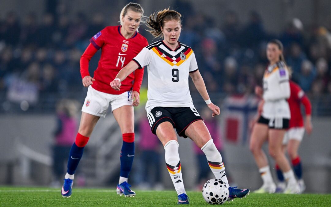 Oft einen Schritt schneller: Sjoeke Nüsken und die deutschen Fußballerinnen.