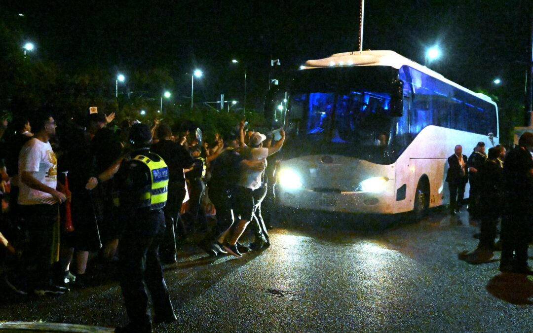 Iranische Fußballerinnen erleben chaotische Abreise