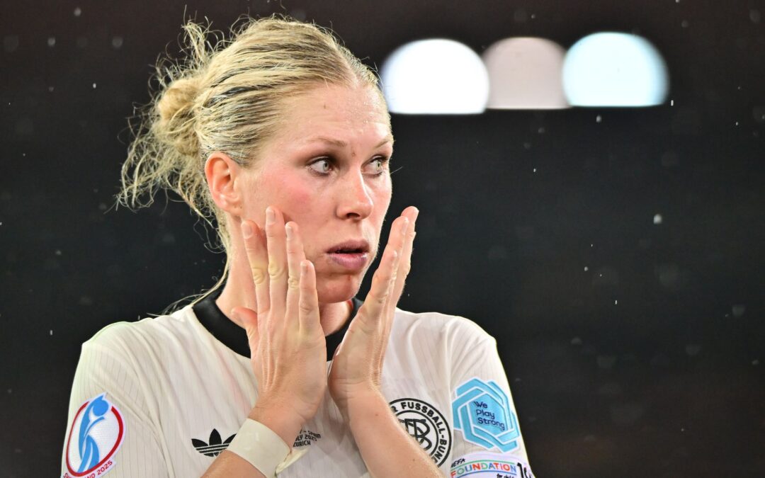 Blutige Knie in Norwegen? Fußball-Nationalspielerin Rebecca Knaak. (Archivbild)