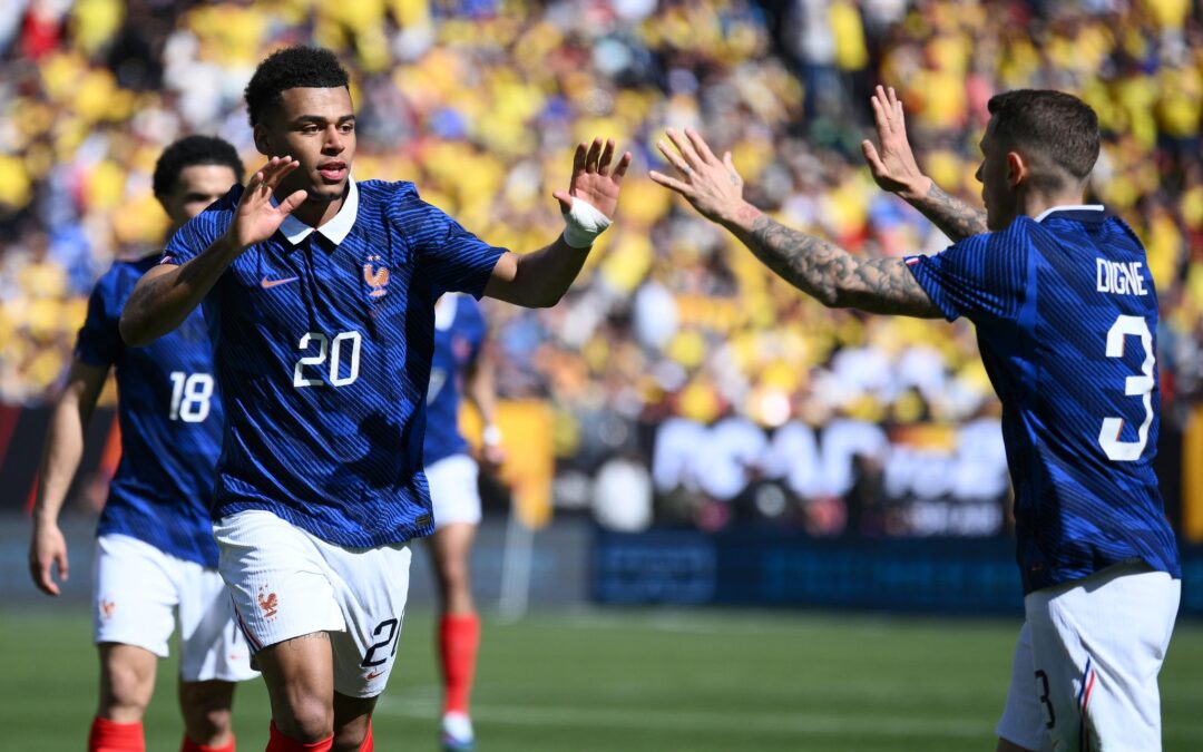 Désiré Doué (l) brachte Frankreich im WM-Testspiel gegen Kolumbien in Führung und traf auch zum 3:0.