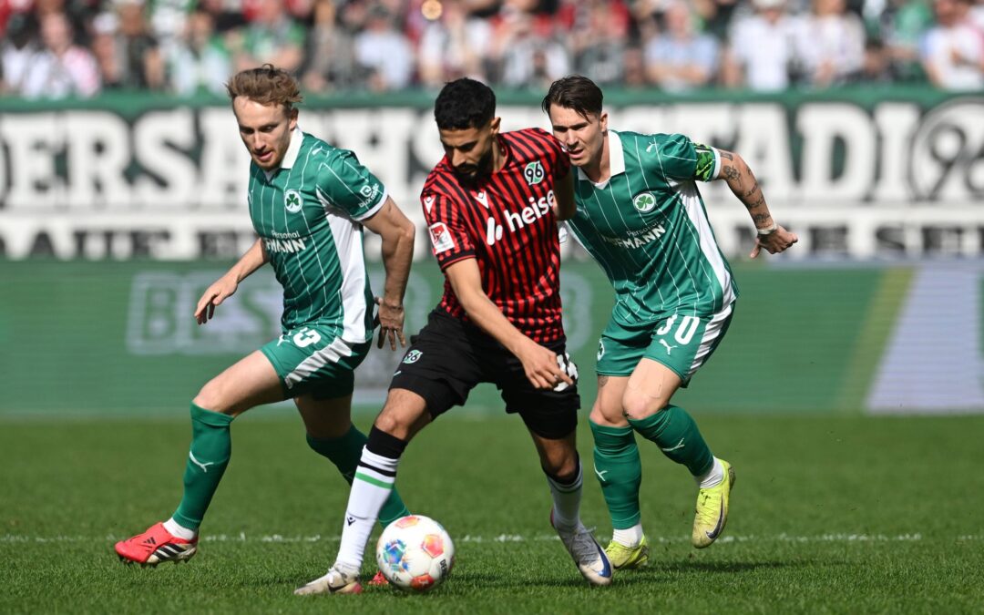 Fünfkampf um Aufstieg: Hannover patzt, Schalke bleibt Spitze