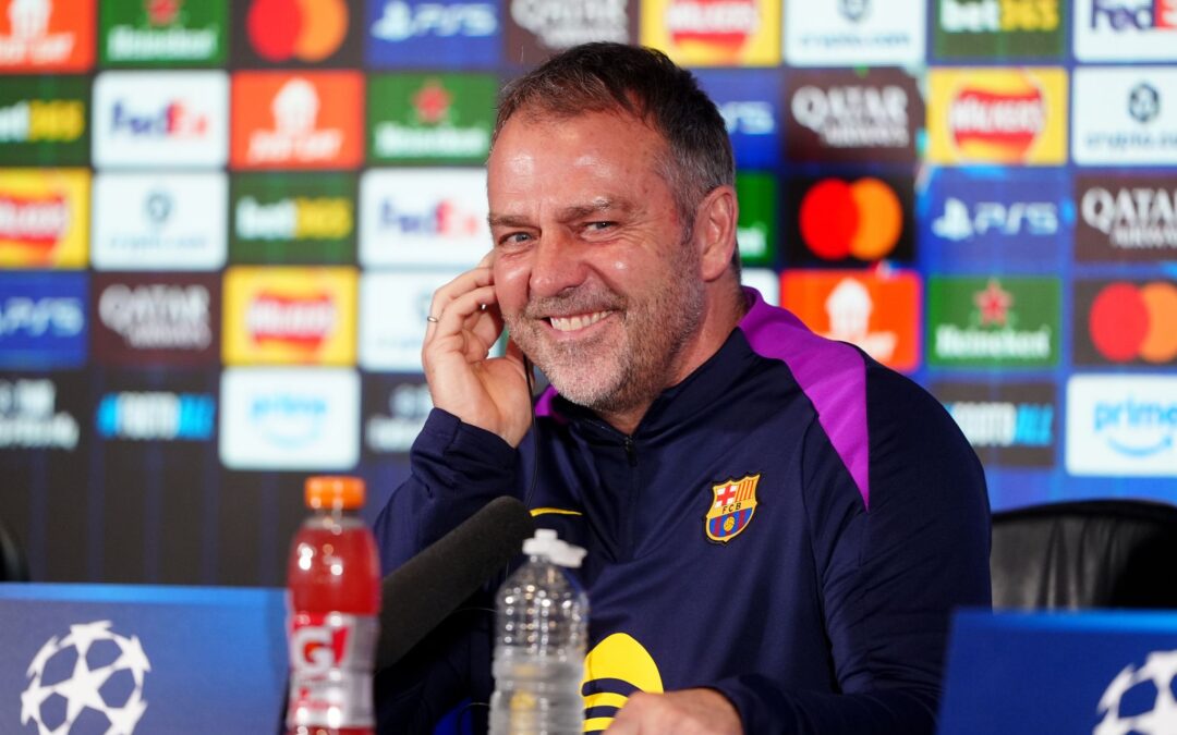 Hansi Flick bleibt weiter in Barcelona. (Archivbild)