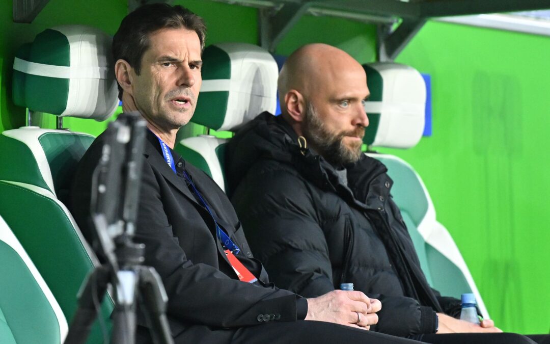 Sportchef Ralf Kellermann (li.) und Trainer Stephan Lerch: Wolfsburg enttäuscht gegen Union. (Archivbild)